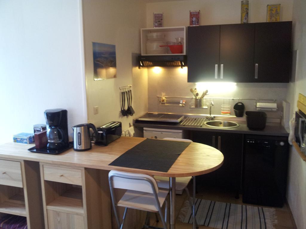 Duplex14H 1Er Etage Jardinet 1 Parking Ou Studio14B Rdc Terrasse Sans Parking La Rochelle  Zewnętrze zdjęcie