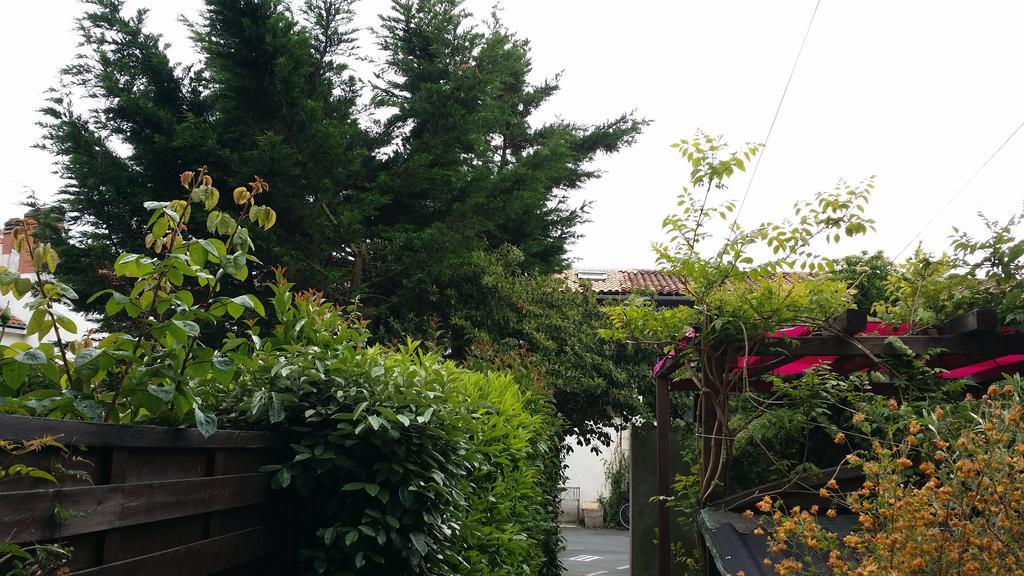 Duplex14H 1Er Etage Jardinet 1 Parking Ou Studio14B Rdc Terrasse Sans Parking La Rochelle  Zewnętrze zdjęcie